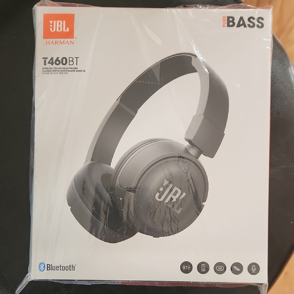 JBL T460BT Black Wireless On Ear Headphones